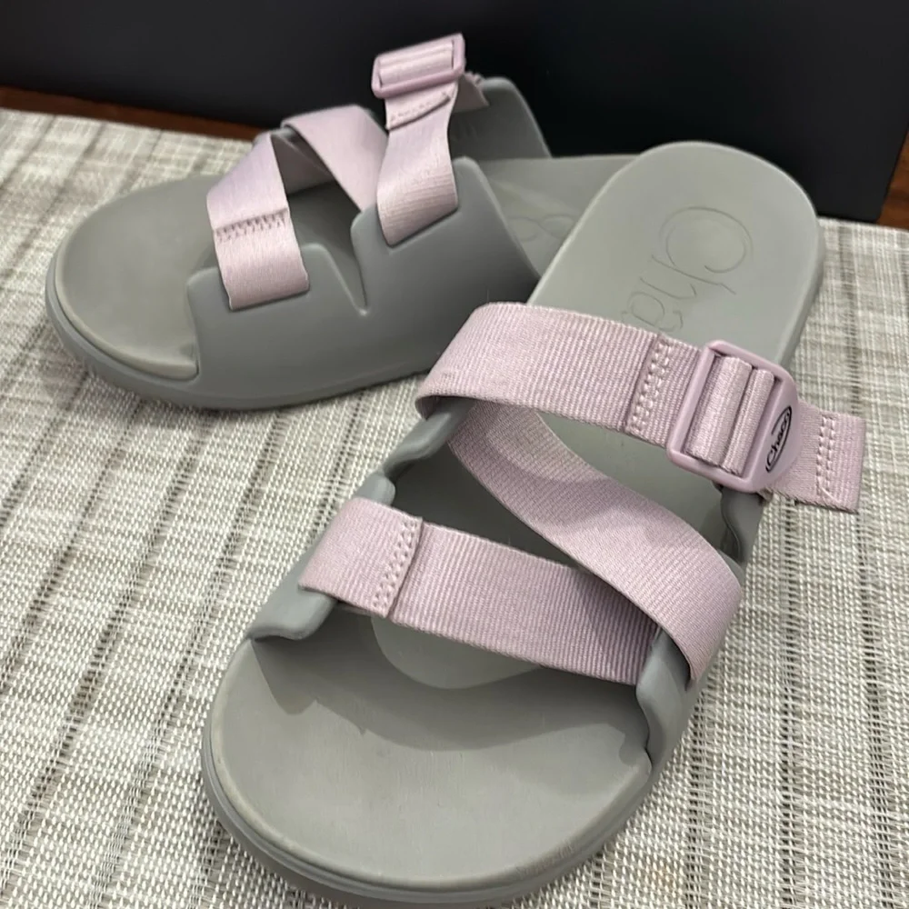 Chaco Women’s size 11 Solid mauve Violet